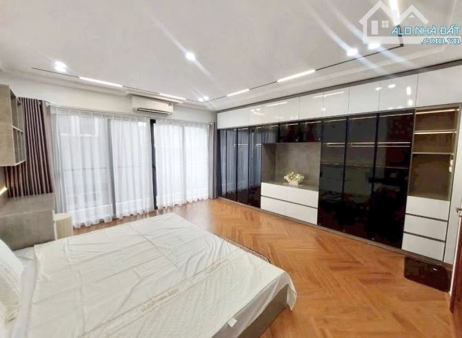 Gần Trương Định chợ Mơ- 4 ngủ, sát oto-50m- 7 tỷ 955