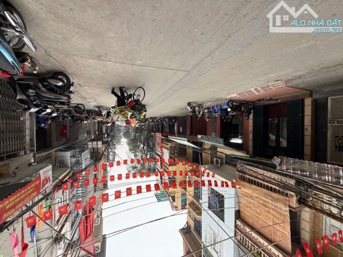 Bán nhà riêng phố Chương Dương Độ, Hoàn Kiếm 40m2, 5 tầng, giá 11 tỷ.