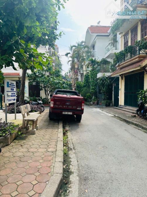 Lô góc, 2 mặt thoáng, view vườn hoa, 75m2, kinh doanh hoặc làm văn phòng - 2