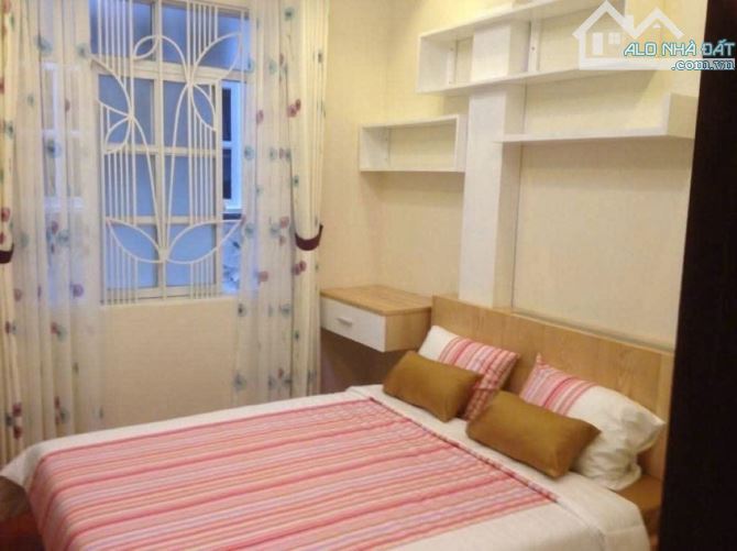 Nhà riêng siêu hót sổ đỏ nét căng Bùi Ngọc Dương 16m 4 tầng chỉ 4 tỷ