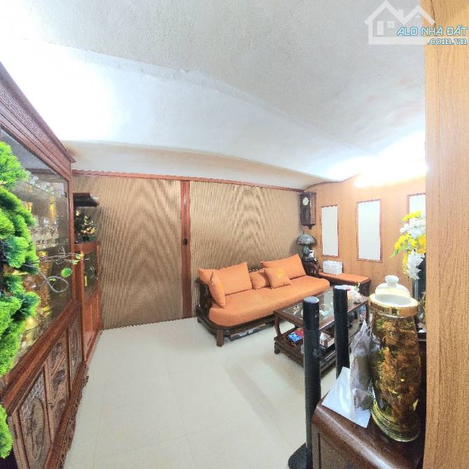Bán nhà tập thể tầng 1 phố Lê Văn Hưu sổ 22m2 sử dụng 38m2 đi bộ lên hồ gươm TT lõi Hai bà