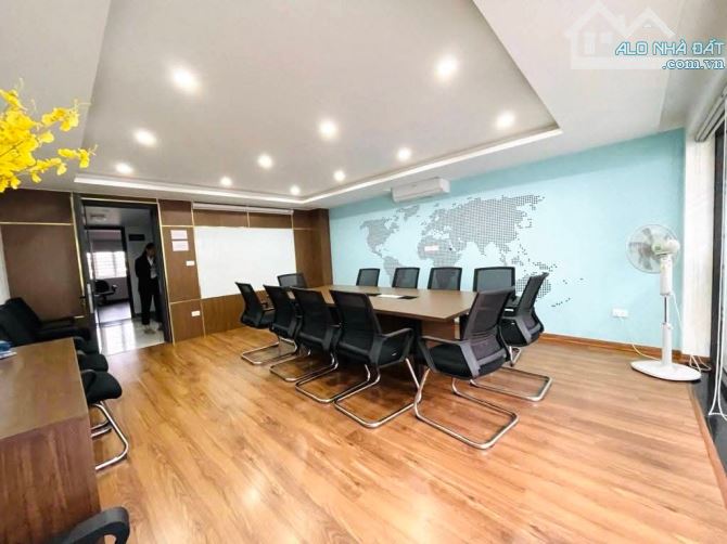 BÁN NHÀ PHỐ TRUNG KÍNH 105M, PHÂN LÔ, 2 THOÁNG, Ô TÔ TRÁNH, KINH DOANH, 33.9 TỶ