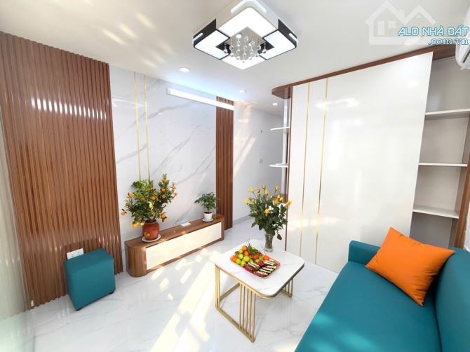 HIẾM! DƯỚI 3 TỶ CÓ NGAY TẬP THỂ TẦNG 1 TÂN MAI - 55M² - 2 NGỦ - SÂN ĐỂ XE RIÊNG - SỔ ĐỎ
