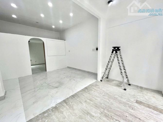 CĂN HIẾM! MẶT TIỀN TRẦN QUANG KHẢI, QUẬN 1. GIÁ 9.36 Tỷ/ 4mx18m ĐANG CHO THUÊ 75 TR/THÁNG - 2