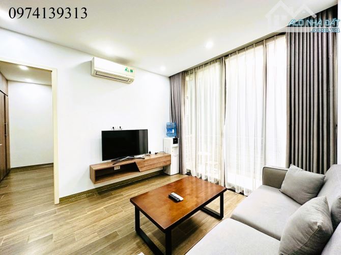 Gần Nguyễn Trãi nhà CCMN 170m2*9T MT8.5m lô góc ô tô kinh doanh dòng tiền 3 tỷ/năm