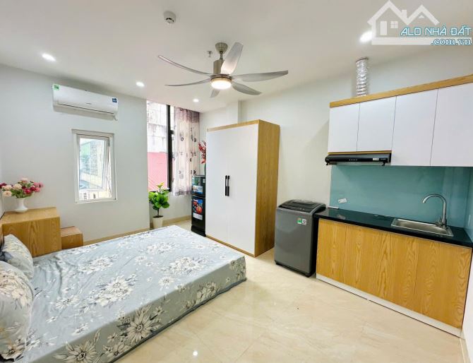 Cho Thuê CCMN Ngõ 43 Trung Kính Cầu Giấy 30m2 Studio Cửa Sổ Giặt Riêng Thang Máy Full Đồ - 2