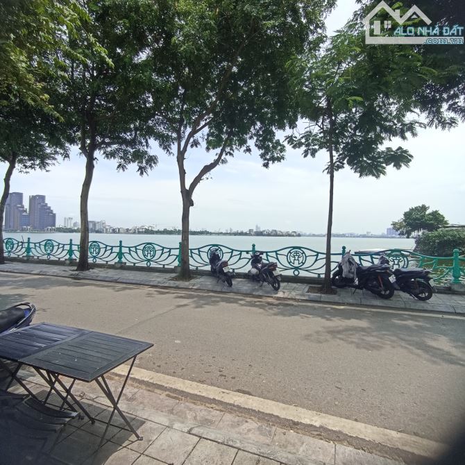 Cần bán mảnh đất đẹp để xây ccmn ở trịnh công sơn gần Lotte gần công viên nước tây hồ