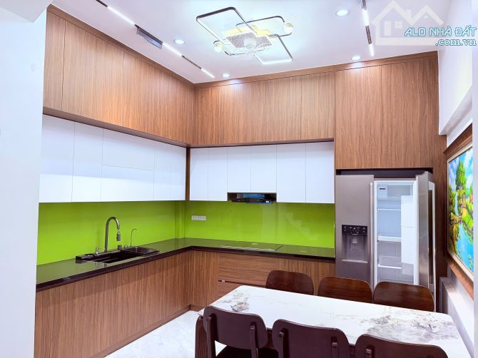 Bán nhà mặt ngõ 20 Hồ Tùng Mậu, diện tích 40m 5tầng 4mt, đầy đủ nội thất, giá nhỉnh 10tỷ