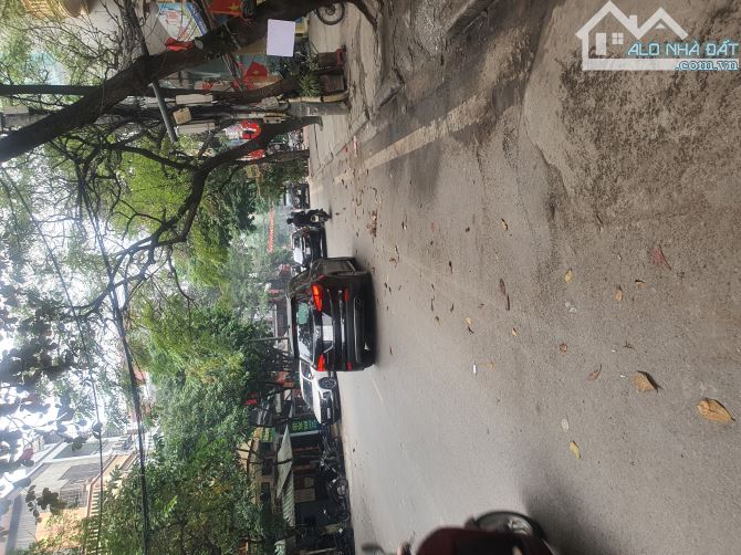 Bán gấp nhà phân lô vỉa hè đẹp nhất Đền Lừ 1, 60m2, MT 5, ô tô, kinh doanh, giá 24 tỷ.