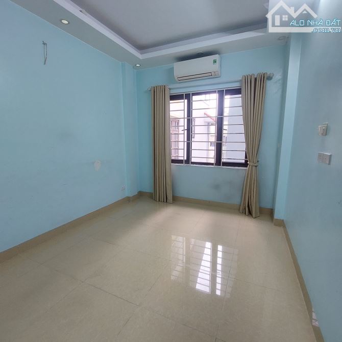 Bán nhà Linh Đàm ô tô đỗ cổng 35m 5 tầng ở ngay