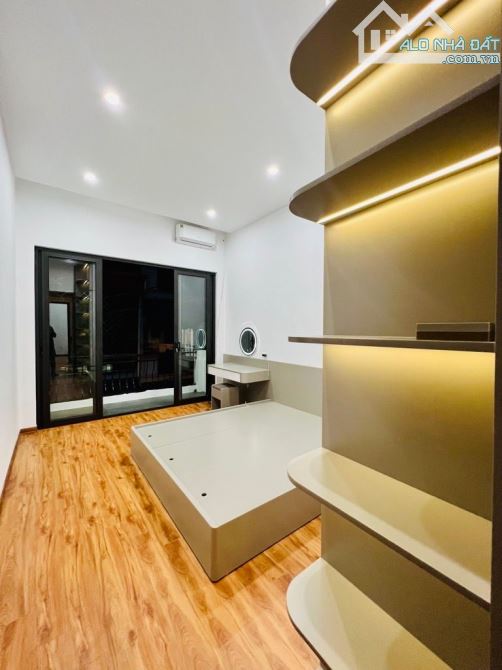 BÁN NHÀ HOÀNG LIỆT PHÂN LÔ VỈA HÈ Ô TÔ ĐỖ CỬA 45M 4TẦNG Ở NGAY