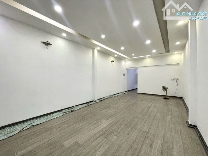 CĂN HIẾM! MẶT TIỀN TRẦN QUANG KHẢI, QUẬN 1. GIÁ 9.36 Tỷ/ 4mx18m ĐANG CHO THUÊ 75 TR/THÁNG - 3