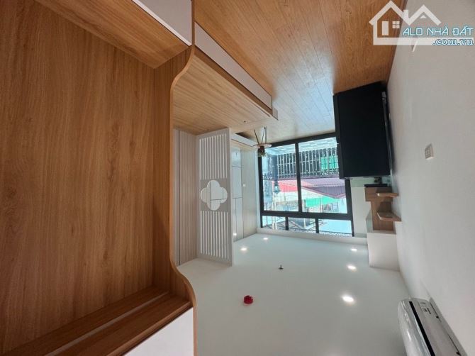 CHDV HOÀNG MAI NỘI THẤT 5 SAO - 6 TẦNG THANG MÁY - DÒNG TIỀN 500TR/NĂM