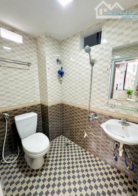 Cho Thuê CCMN Ngõ 43 Trung Kính Cầu Giấy 30m2 Studio Cửa Sổ Giặt Riêng Thang Máy Full Đồ - 3
