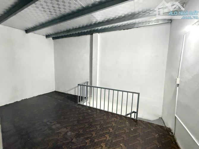 Hàng Hiếm Lĩnh Nam, ô tô vào nhà 82m2 chỉ 12.x tỷ.