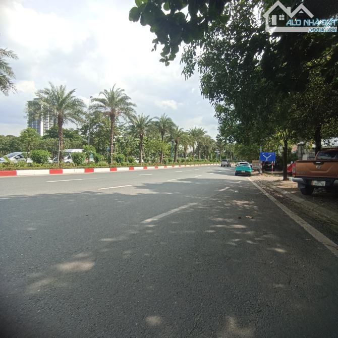 Cần bán mảnh đất đẹp để xây ccmn ở trịnh công sơn gần Lotte gần công viên nước tây hồ