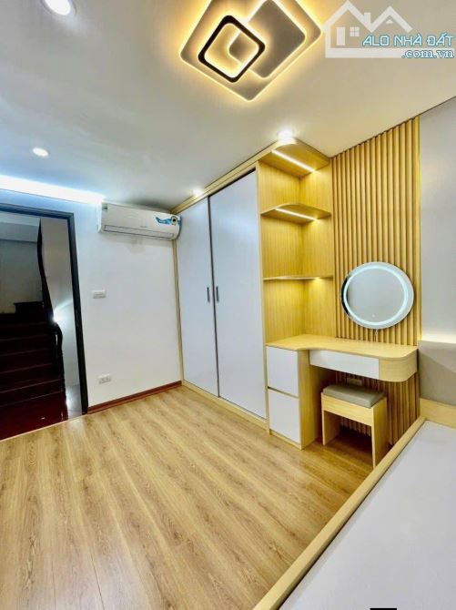 Nhà Đẹp Gần Đường Ô TÔ, Tôn Thất Tùng, Đống Đa 23/29m, 4 tầng, giá 7.68 tỷ.