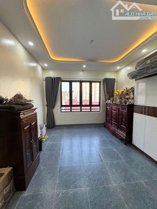 SIÊU PHẨM 33m2 OTO ĐỖ CỬA-MẶT TIỀN KHỦNG-NỞ HẬU-VÀI BƯỚC RA PHỐ-TƯƠNG LAI RỰC RỠ!