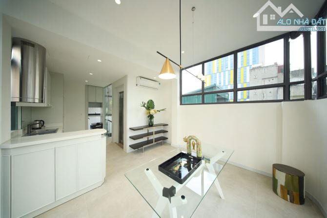 BÁN NHÀ GIẢNG VÕ – SIÊU PHẨM 5 TẦNG THANG MÁY- LÔ GÓC – OTO – CHỈ 15 TỶ