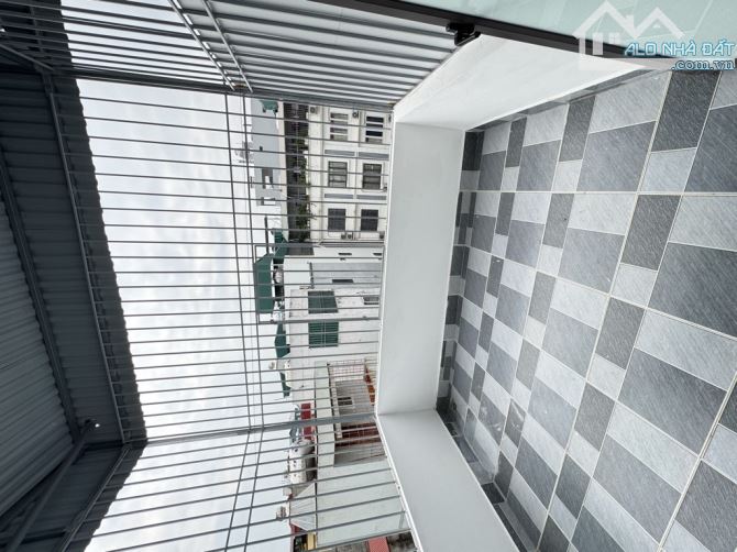 BÁN NHÀ ĐÔNG THIÊN Ô TÔ ĐỖ CỬA - NHÀ MỚI - 3 BƯỚC RA PHỐ - TIỆN ÍCH BẠT NGÀN