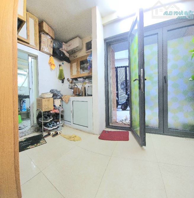 Bán nhà tập thể tầng 1 phố Lê Văn Hưu sổ 22m2 sử dụng 38m2 đi bộ lên hồ gươm TT lõi Hai bà