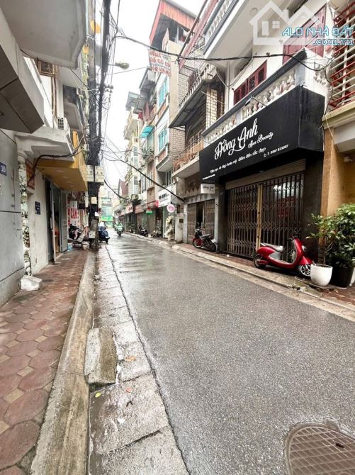 Phân lô vỉa hè Thái Hà, oto tránh, KD, dân xây 2 thoáng, gara, nhà đẹp vuông vắn, 70m*6T