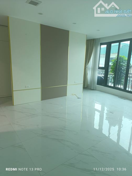 Bán nhà ngõ 38 Phương Mai, DT 65m, 8 tầng, MT 6.5m, giá 24.5 tỷ, ngõ oto.