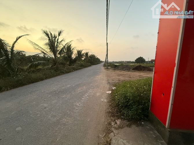 Bán nhà mặt đường,dt 160m²,mặt đường to,ô tô đỗ cửa tại Cao Minh, Vĩnh Bảo, Hải Phòng