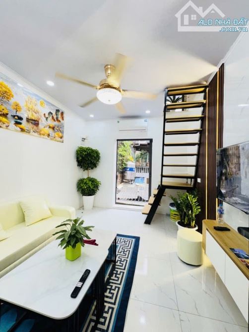 Chính chủ bán căn hộ tập thể tầng 2 phố Bạch Mai-60m2-2 ngủ