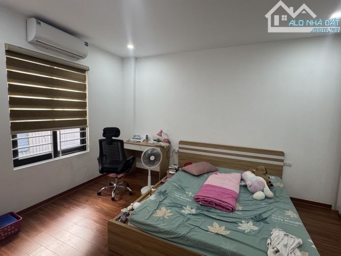 HIẾM – TRUNG TÂM BẠCH MAI – 30M² x 5T – GIÁ 8 TỶ – CÓ SÂN RỘNG ĐỂ XE