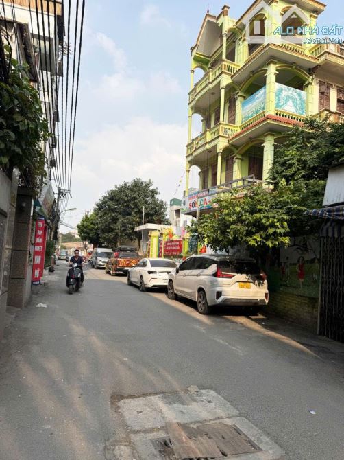 Hàng Hiếm Lĩnh Nam, ô tô vào nhà 82m2 chỉ 12.x tỷ.