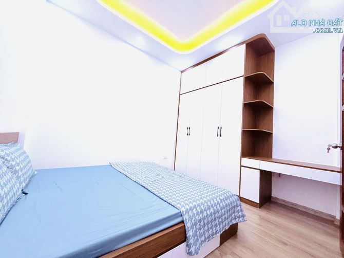 Bán nhà mặt ngõ 20 Hồ Tùng Mậu, diện tích 40m 5tầng 4mt, đầy đủ nội thất, giá nhỉnh 10tỷ