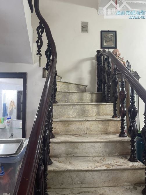 Bán nhà Nguyễn Khang, ngon bổ rẻ, giá tốt, khu dân trí cao, mua ở ngay hoặc xây mới