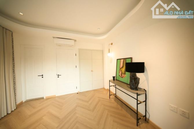 SIÊU PHẨM NHÀ XÂY MỚI- THANG MÁY- 5 TẦNG LÔ GÓC 3 THOÁNG - FULL NỘI THẤT-TRUNG TÂM