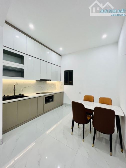 BÁN NHÀ HOÀNG LIỆT PHÂN LÔ VỈA HÈ Ô TÔ ĐỖ CỬA 45M 4TẦNG Ở NGAY