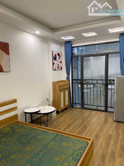 Phố Thái Thịnh 42m x 5t – Nhà đẹp lô góc thoáng sáng