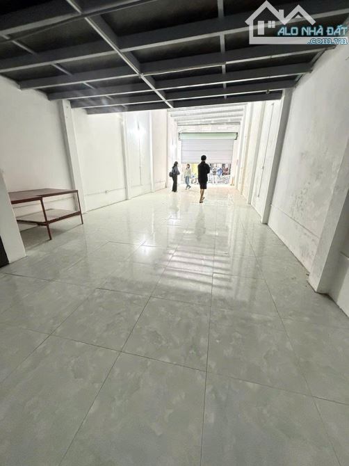 Hàng Hiếm Lĩnh Nam, ô tô vào nhà 82m2 chỉ 12.x tỷ.