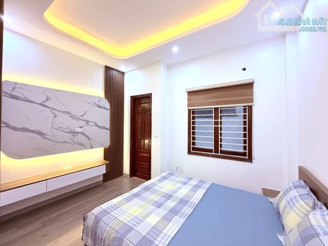 Bán nhà mặt ngõ 20 Hồ Tùng Mậu, diện tích 40m 5tầng 4mt, đầy đủ nội thất, giá nhỉnh 10tỷ