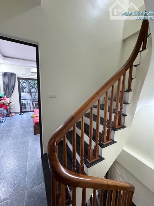 SIÊU PHẨM 33m2 OTO ĐỖ CỬA-MẶT TIỀN KHỦNG-NỞ HẬU-VÀI BƯỚC RA PHỐ-TƯƠNG LAI RỰC RỠ!