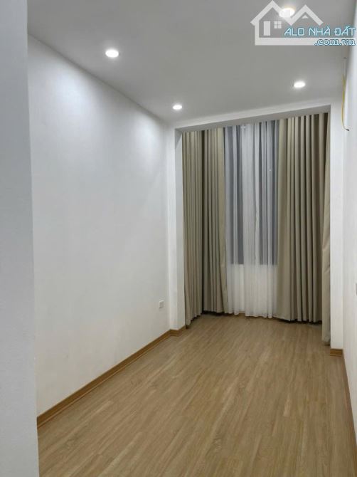 Ngõ Nông Thông Thoáng Kd Lô góc 24m 4 tầng Bạch Mai - Hai Bà Trưng chỉ 5.3 tỷ