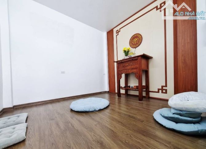 BÁN NHÀ PHỐ HỒNG MAI 40M2 NHÀ ĐẸP, GẦN PHỐ, FULL ĐỒ Ở LUÔN-GIÁ 9.78 TỶ  + Trung tâm phố