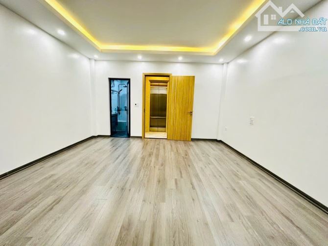 CẦN BÁN NHÀ - TỨ LIÊN - TÂY HỒ - 40 M - 5 TẦNG - MẶT TIỀN 4,8M - 8.9 TỶ - NHÀ MỚI ĐẸP