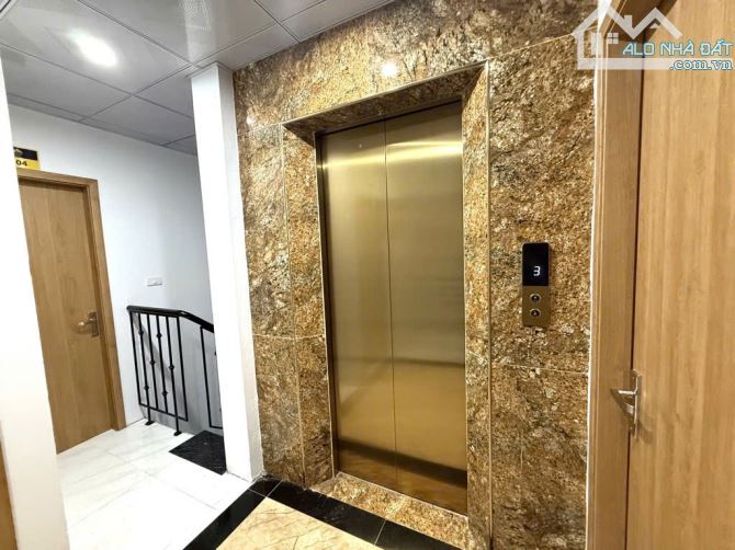 SIÊU PHẨM TÒA CHDV 8 TẦNG 1 HẦM - 24 PHÒNG 1 SÀN KINH DOANH - PHÂN LÔ VỈA HÈ Ô TÔ TRÁNH