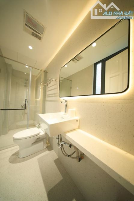 SIÊU PHẨM NHÀ XÂY MỚI- THANG MÁY- 5 TẦNG LÔ GÓC 3 THOÁNG - FULL NỘI THẤT-TRUNG TÂM