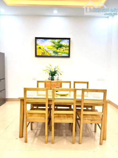 Nhà Đẹp Gần Ô TÔ, Hồng Hà, Hoàn Kiếm 40m, 4 tầng, mt 4.7m, giá 12.4 tỷ.