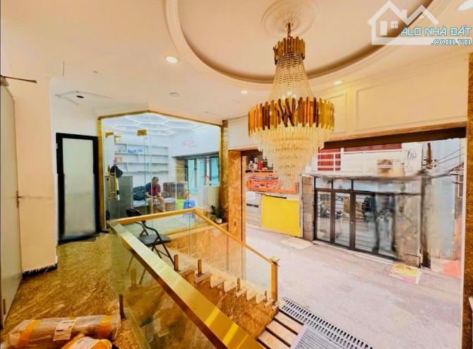 Bán Toà Nhà Dòng Tiền 5 tỷ/năm Võ Chí Công Tây Hồ 180m-76 phòng- Oto