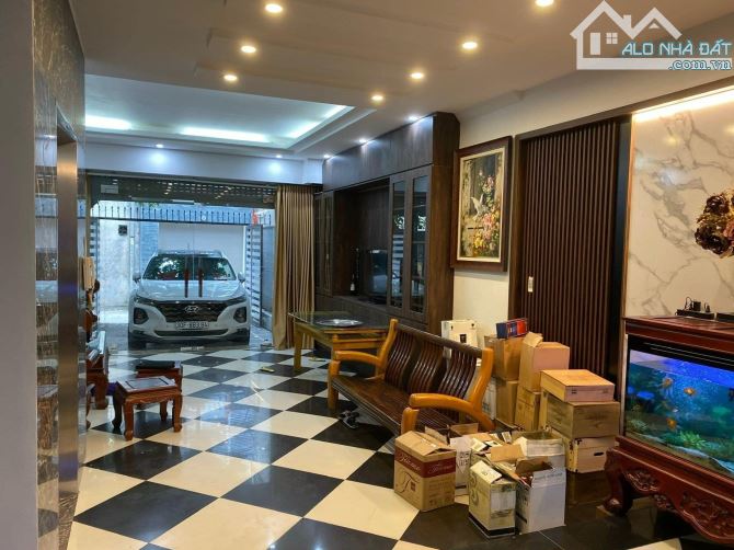 MẶT PHỐ TÔN ĐỨC THẮNG 65m2 x 5 Tầng Mt7,3m 39 tỷ