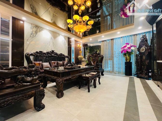 DUY NHẤT - BÁN NHÀ 2 MẶT NGÕ THÔNG LINH LANG - 68M2 - 6 TẦNG THANG MÁY CÓ SÂN - 22 TỶ