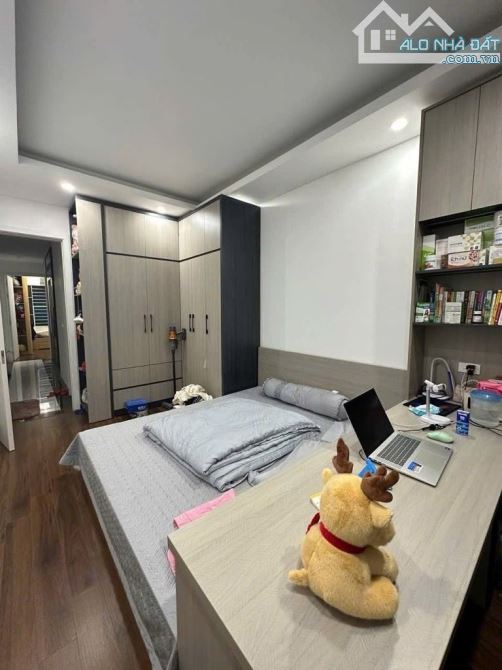 NHÀ ĐẸP - XUÂN LA - TÂY HỒ - DT 55M2 - KINH DOANH - 5 TẦNG -THANG MÁY - GIÁ CHỈ 16 TỶ