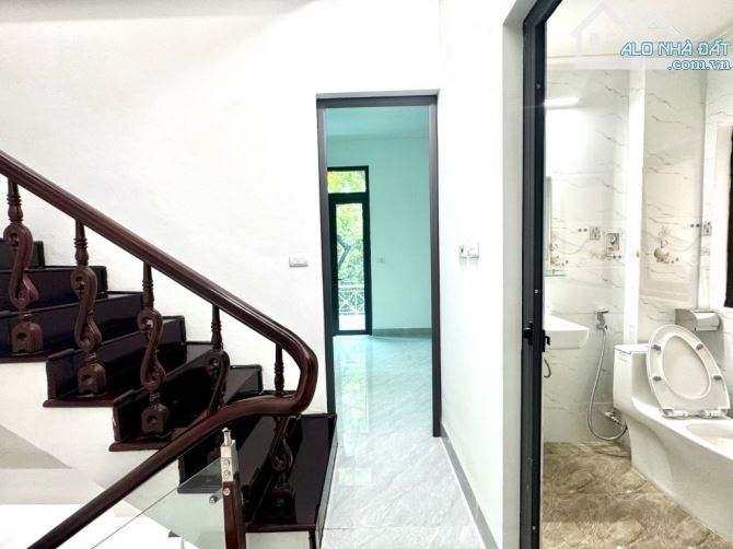 PHÂN LÔHAI MẶT TIỀN - ÔTÔ ĐỖ CỬA - THÔNG TỨ TUNG - SÁT PHỐ - TIỆN ÍCH BẠT NGÀN.